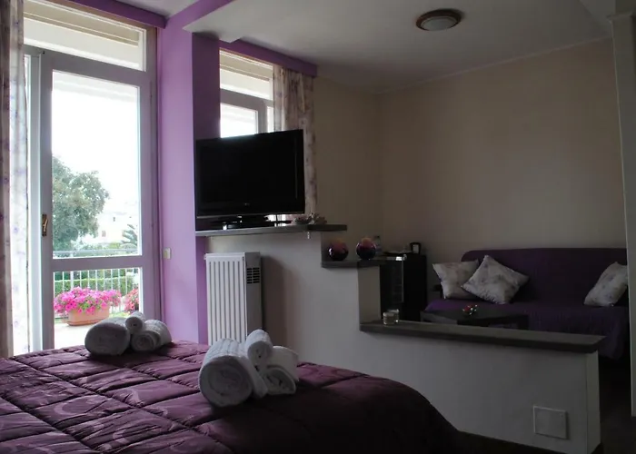 Regina Bed and Breakfast 4*
